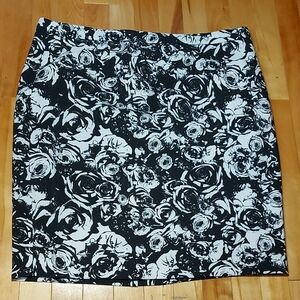 Cleo Monochrome Rose Pencil Skirt